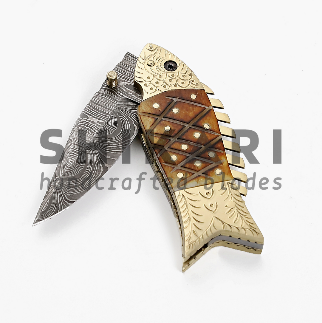 LUQ-007 Damascus Pocket Knife in Fish Shape