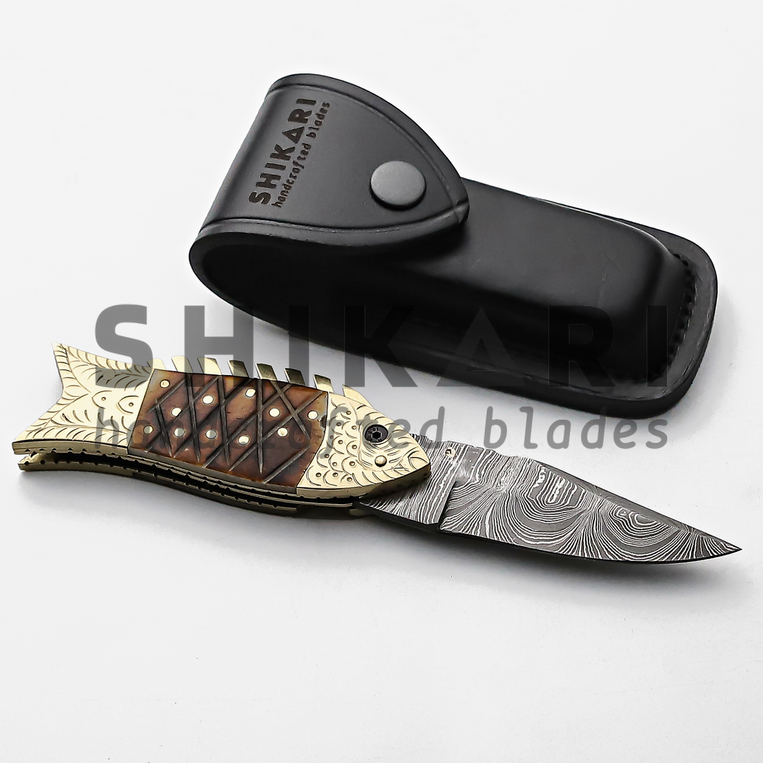 LUQ-007 Damascus Pocket Knife in Fish Shape