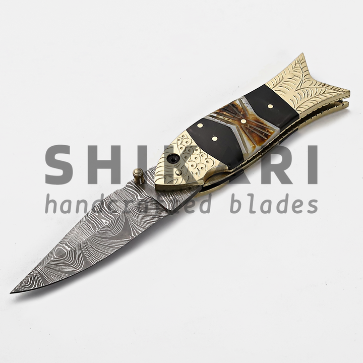 LUQ-008 Damascus Pocket Knife in Fish Shape