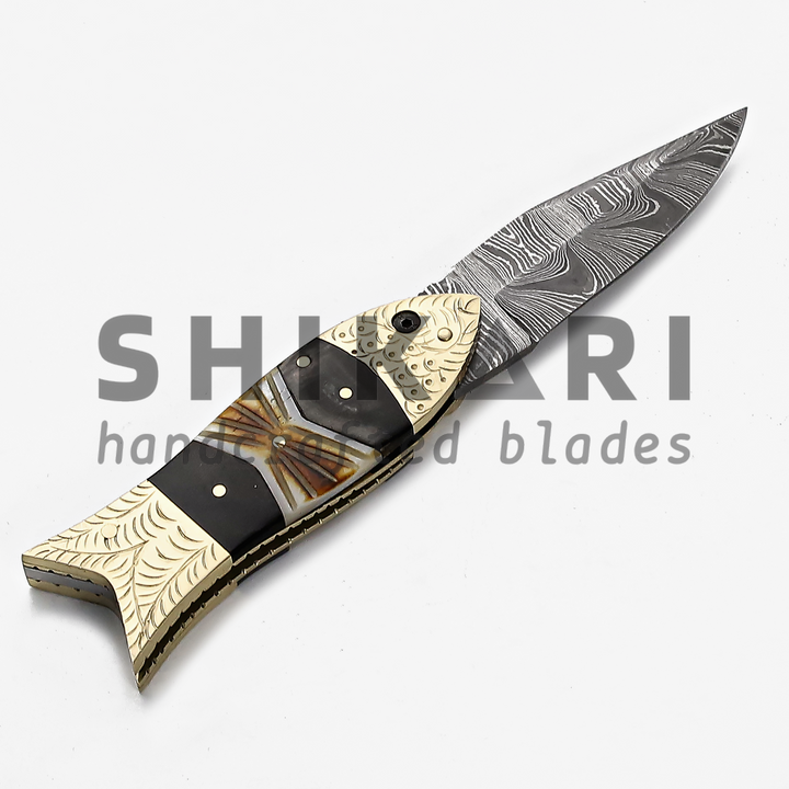 LUQ-008 Damascus Pocket Knife in Fish Shape