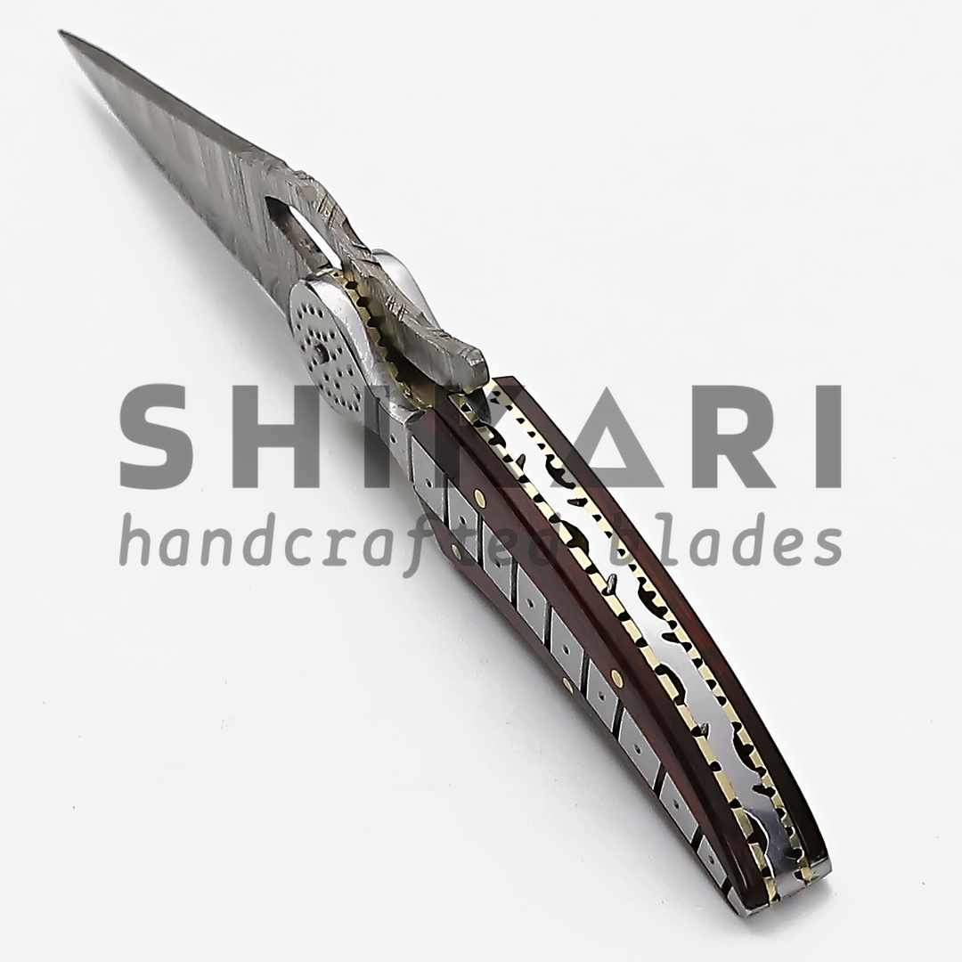 LUQ-010 Damascus Pocket Knife in Fish Shape