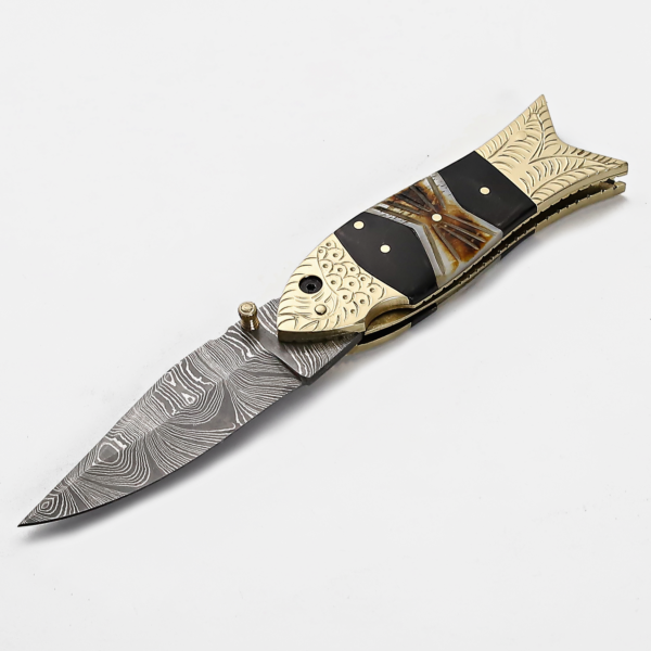 LUQ-008 Damascus Pocket Knife in Fish Shape